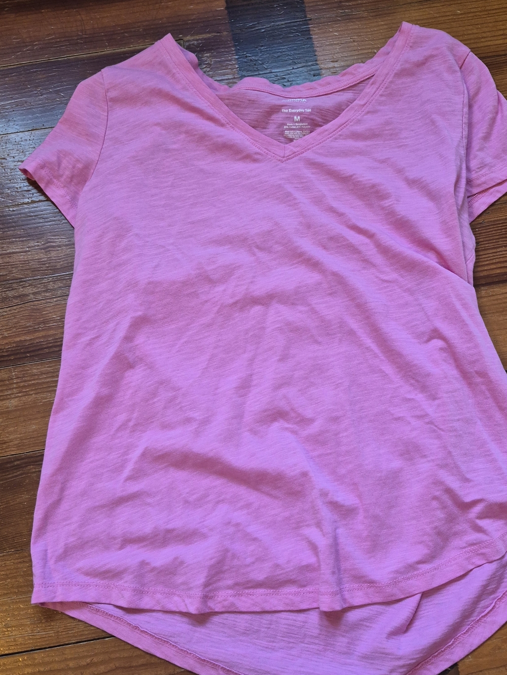 Sonoma Pink V‑Neck Short Sleeve Tee- M